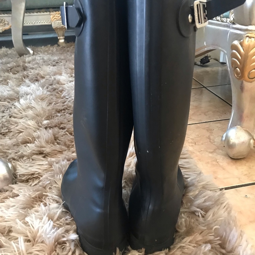 black hunter rain boots